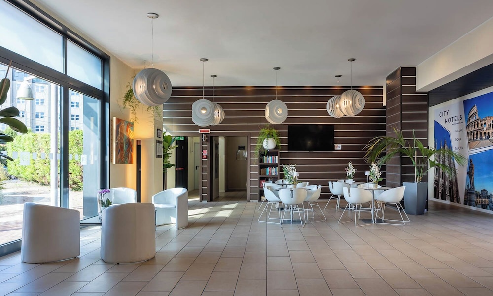 iH Hotels Milano Gioia — Hotel building in Milan, Lombardy
