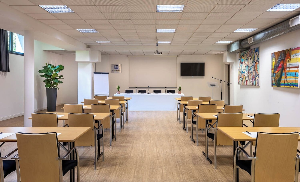 iH Hotels Milano Gioia — Hotel building in Milan, Lombardy
