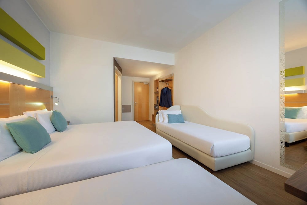 iH Hotels Milano Gioia — Hotel rooms in Milan, Lombardy