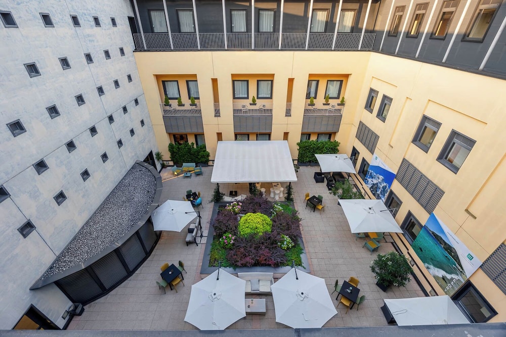 iH Hotels Milano Gioia — Hotel building in Milan, Lombardy