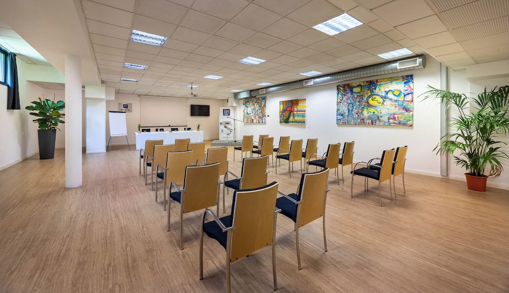 iH Hotels Milano Gioia — Hotel building in Milan, Lombardy