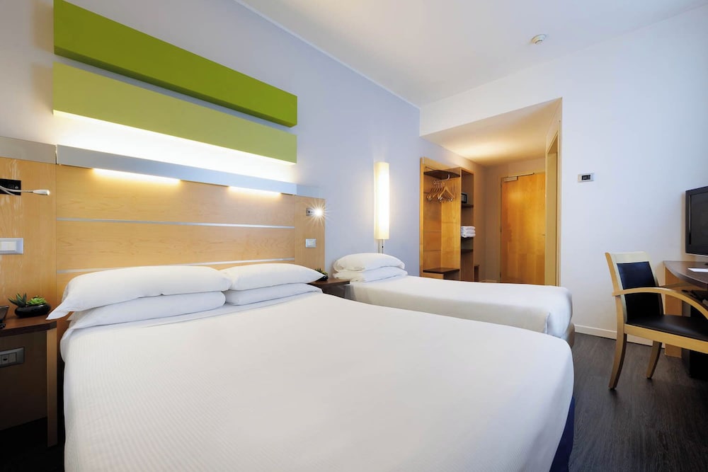 iH Hotels Milano Gioia — Hotel rooms in Milan, Lombardy