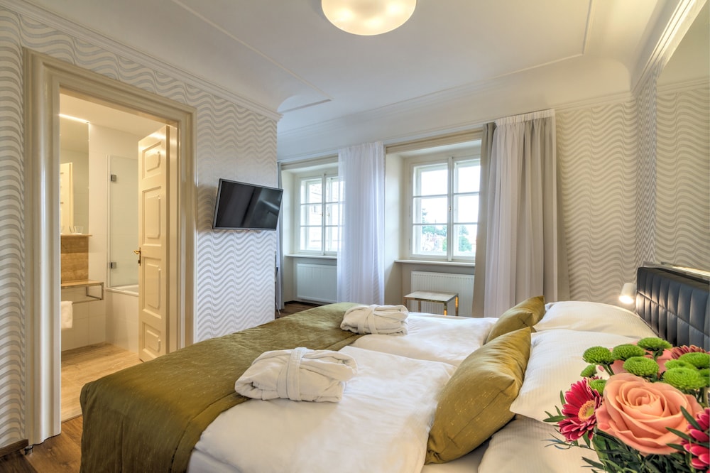 Hotel Golden Star — Hotel rooms in Prague, Prague