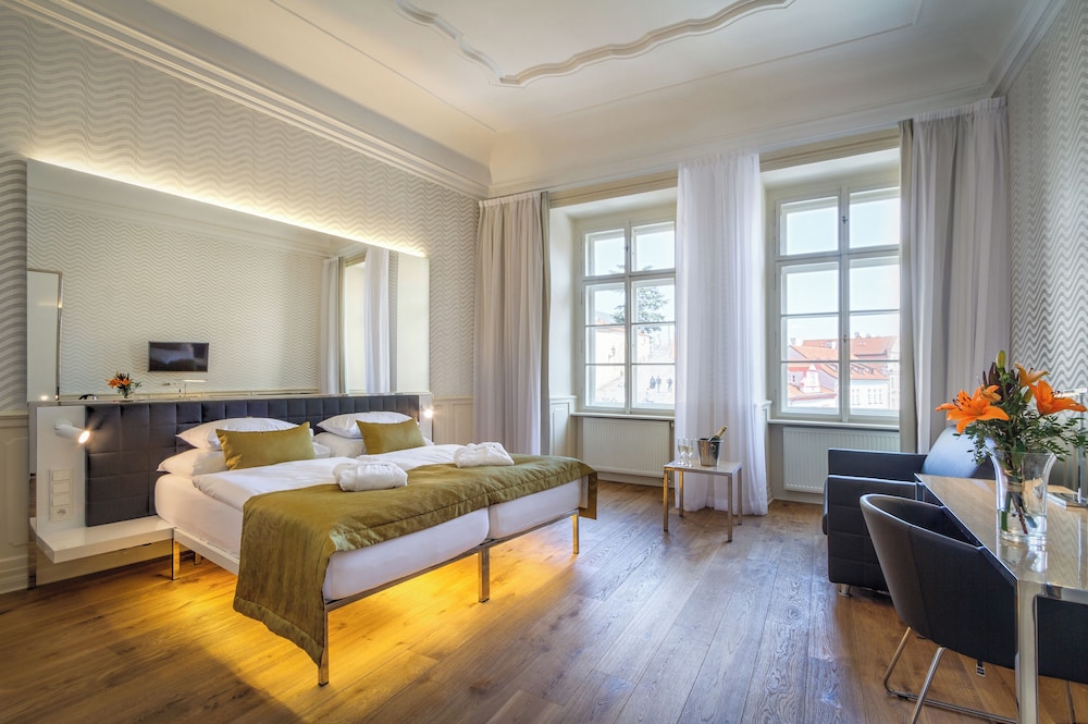 Hotel Golden Star — Hotel rooms in Prague, Prague