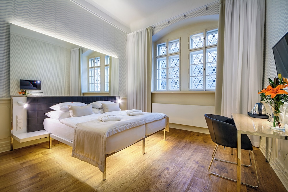 Hotel Golden Star — Hotel rooms in Prague, Prague