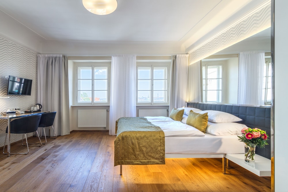 Hotel Golden Star — Hotel rooms in Prague, Prague