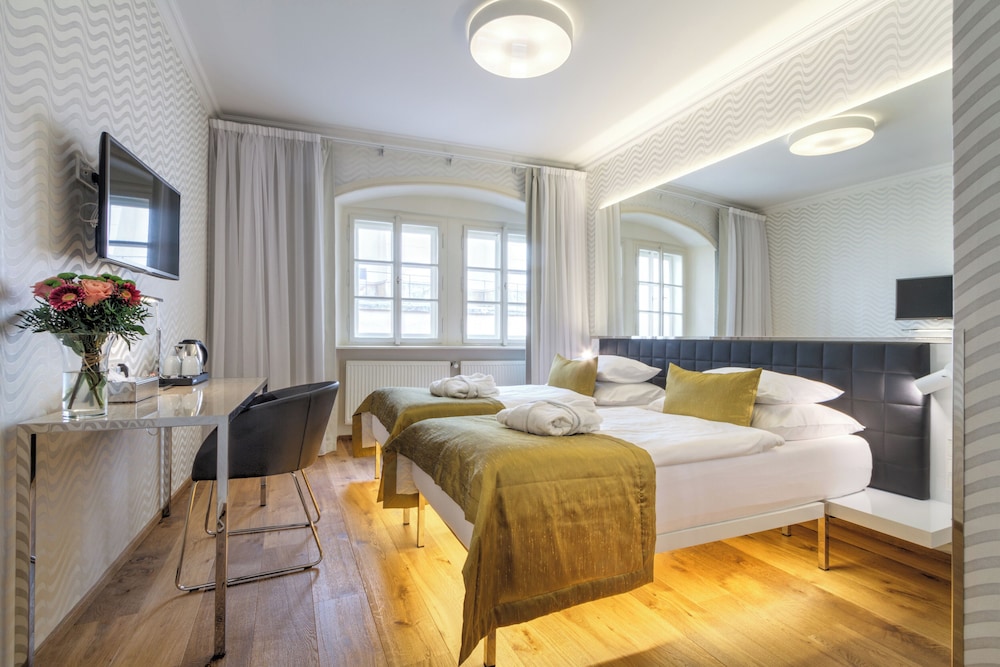 Hotel Golden Star — Hotel rooms in Prague, Prague
