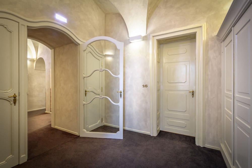 Hotel Golden Star — Hotel building in Prague, Prague