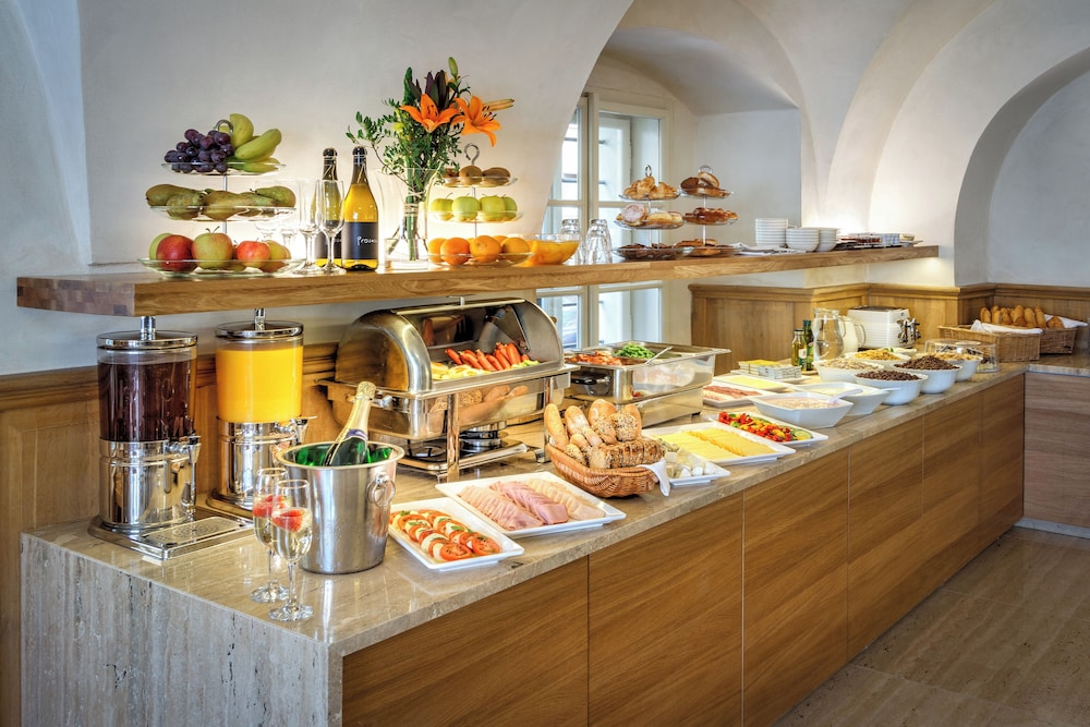 Hotel Golden Star — Restaurant & bars in Prague, Prague