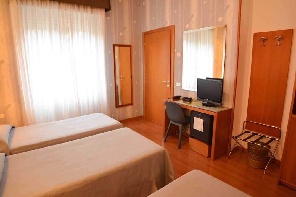 eco Hotel Milano & BioRiso Restaurant — Hotel rooms in Milan, Lombardy
