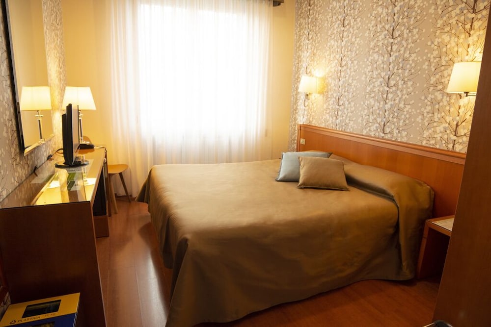 eco Hotel Milano & BioRiso Restaurant — Hotel rooms in Milan, Lombardy