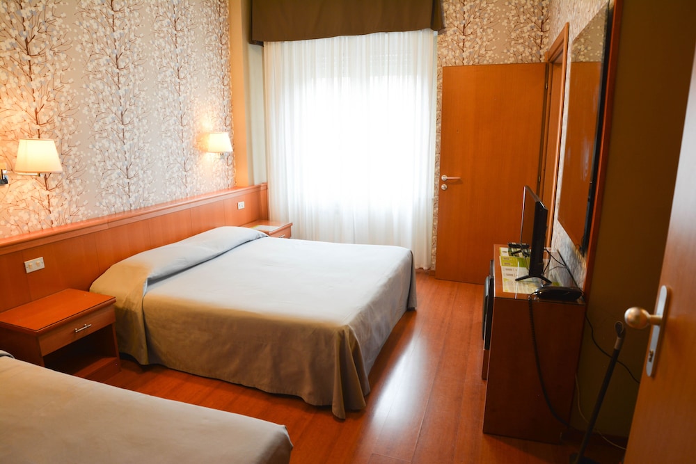 eco Hotel Milano & BioRiso Restaurant — Hotel rooms in Milan, Lombardy