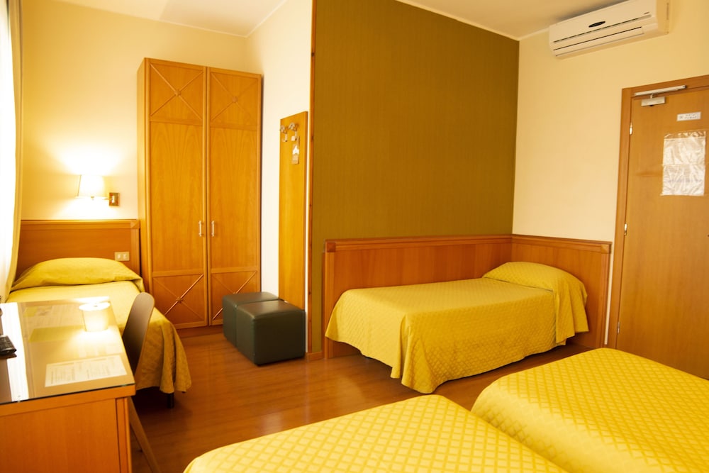 eco Hotel Milano & BioRiso Restaurant — Hotel rooms in Milan, Lombardy