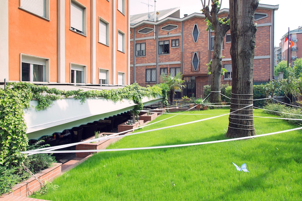 eco Hotel Milano & BioRiso Restaurant — Hotel building in Milan, Lombardy