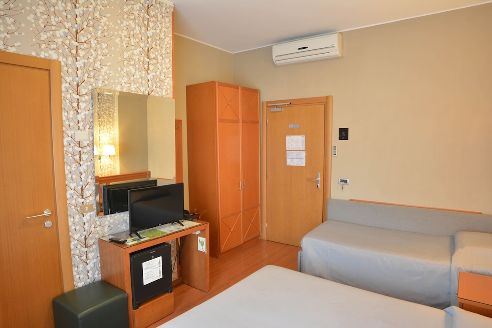 eco Hotel Milano & BioRiso Restaurant — Hotel rooms in Milan, Lombardy