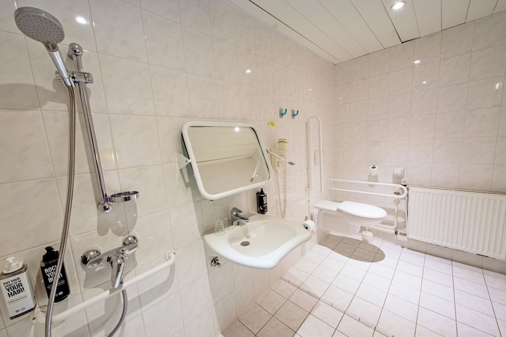 Ibis Praha Mala Strana — Hotel rooms in Prague, Prague