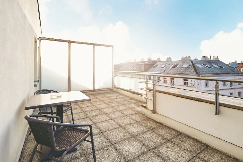 ibis Praha Wenceslas Square — Hotel rooms in Prague, Prague