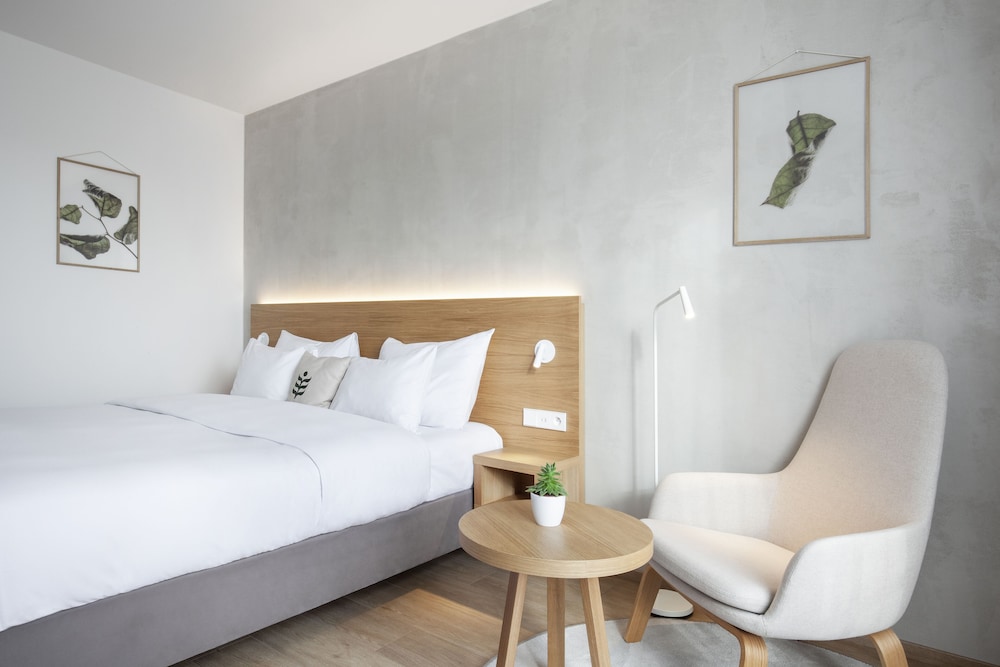 Botanique Hotel Prague — Hotel rooms in Prague, Prague