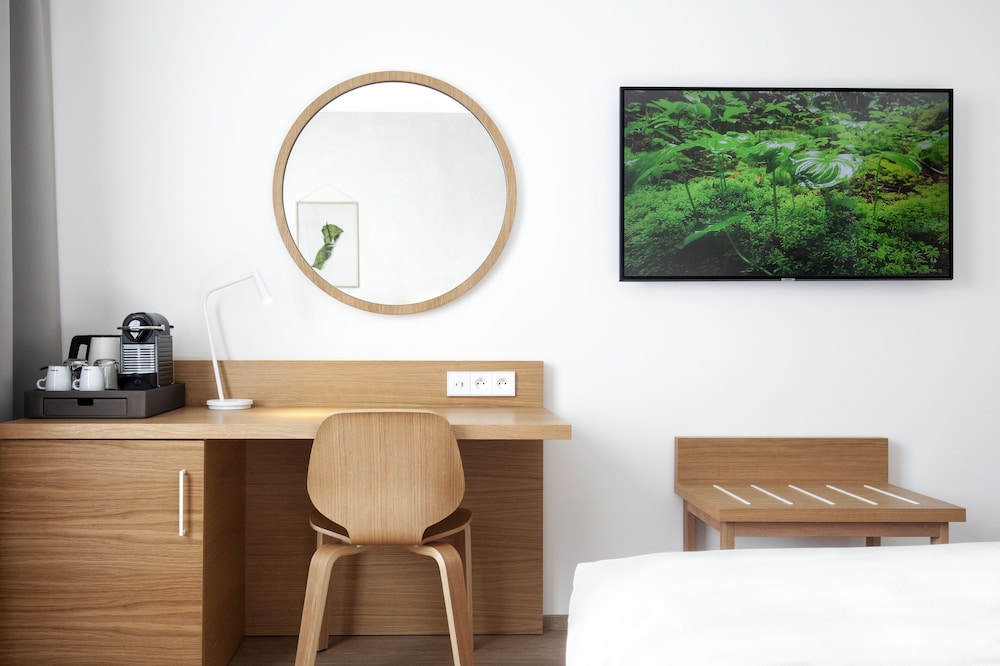 Botanique Hotel Prague — Hotel rooms in Prague, Prague
