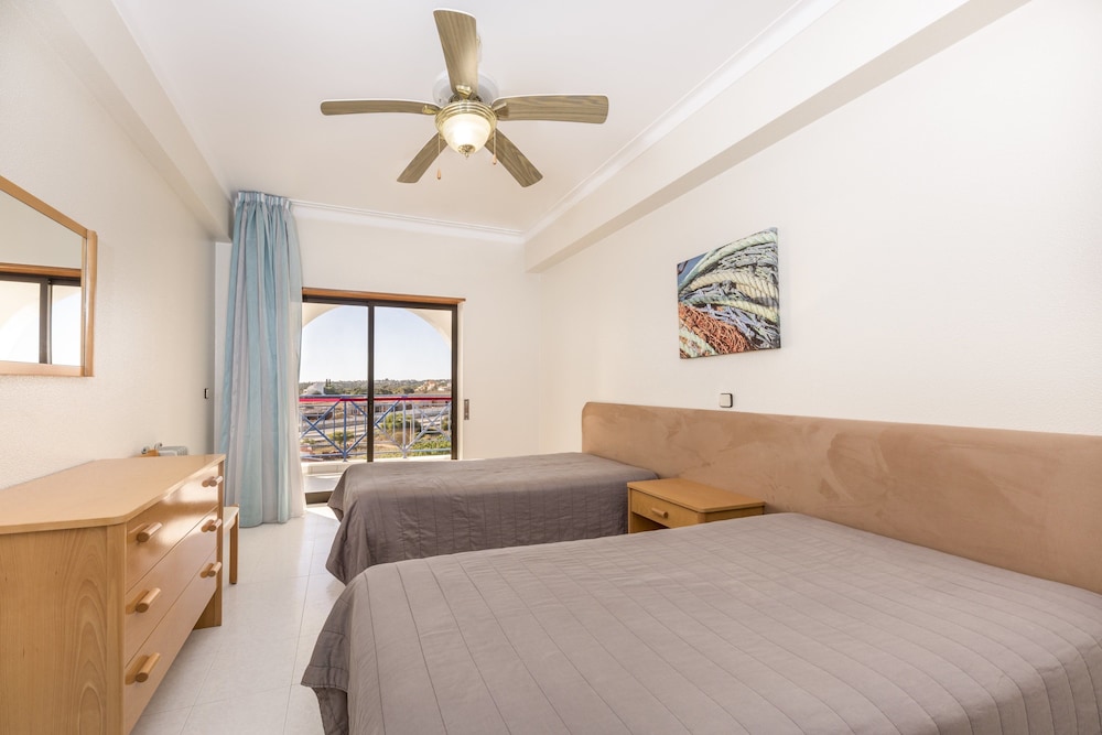 Ukino Terrace Algarve - Concept Hotel — Hotel rooms in Armação de Pêra, Faro