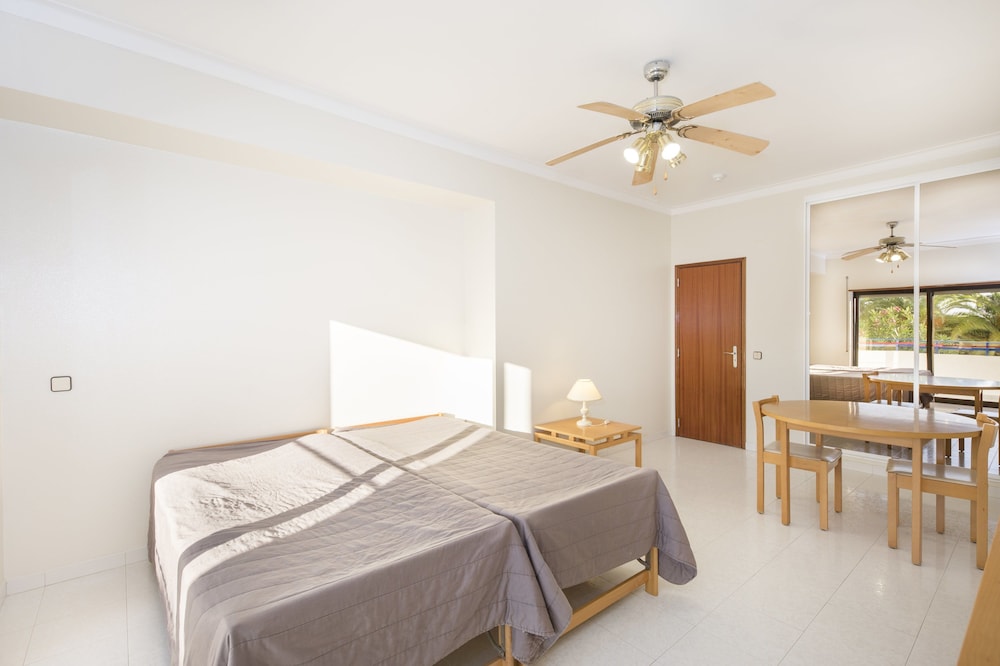 Ukino Terrace Algarve - Concept Hotel — Hotel rooms in Armação de Pêra, Faro