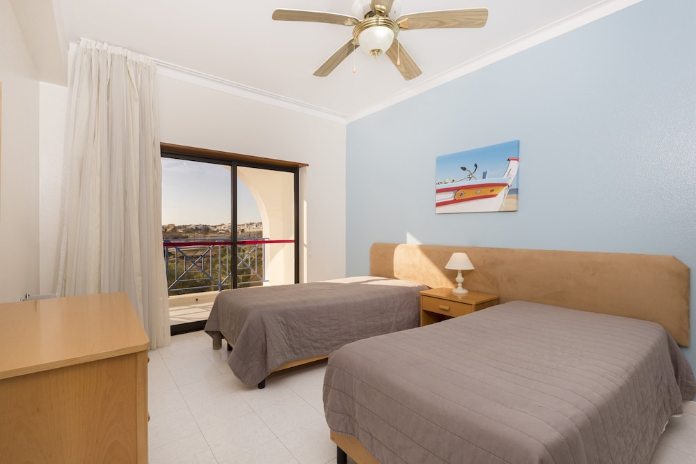 Ukino Terrace Algarve - Concept Hotel — Hotel rooms in Armação de Pêra, Faro