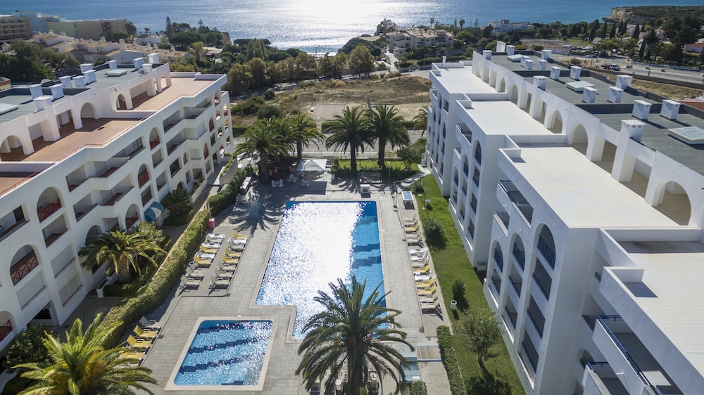 Ukino Terrace Algarve - Concept Hotel — Main photo in Armação de Pêra, Faro