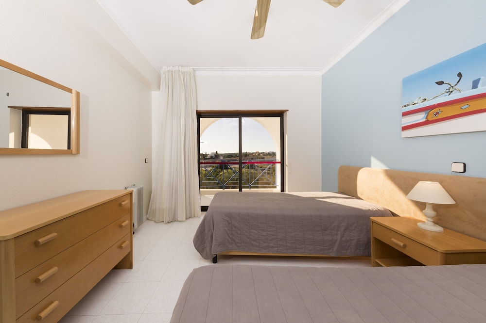 Ukino Terrace Algarve - Concept Hotel — Hotel rooms in Armação de Pêra, Faro