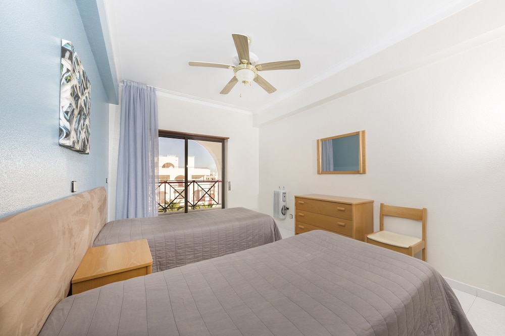 Ukino Terrace Algarve - Concept Hotel — Hotel rooms in Armação de Pêra, Faro