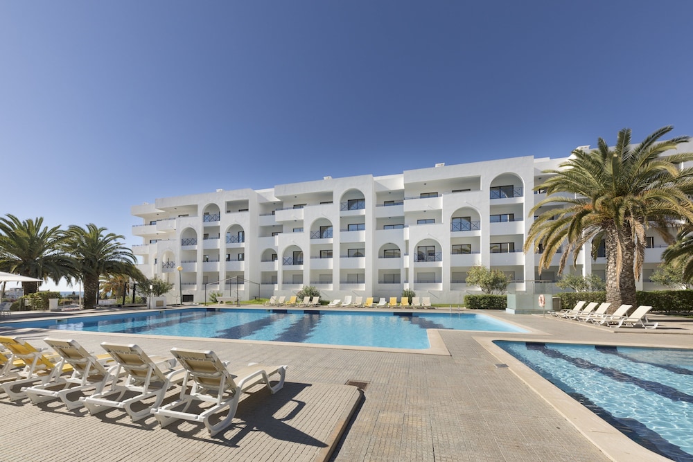 Ukino Terrace Algarve - Concept Hotel — Hotel building in Armação de Pêra, Faro