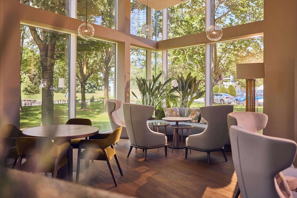 Hilton Sofia — Restaurant & bars in Sofia, Sofia (province)