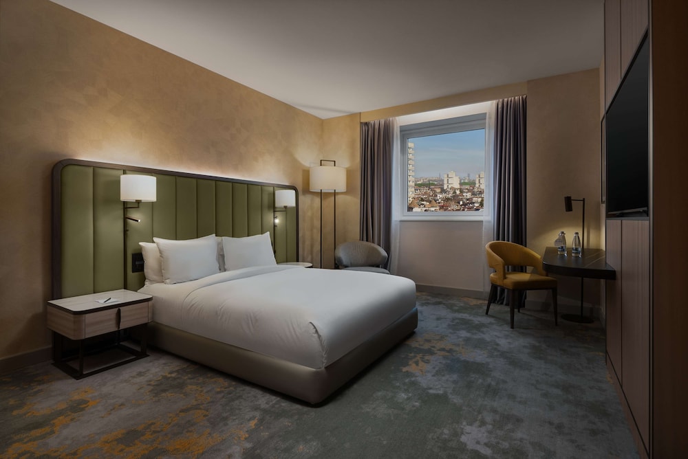 Hilton Sofia — Hotel rooms in Sofia, Sofia (province)