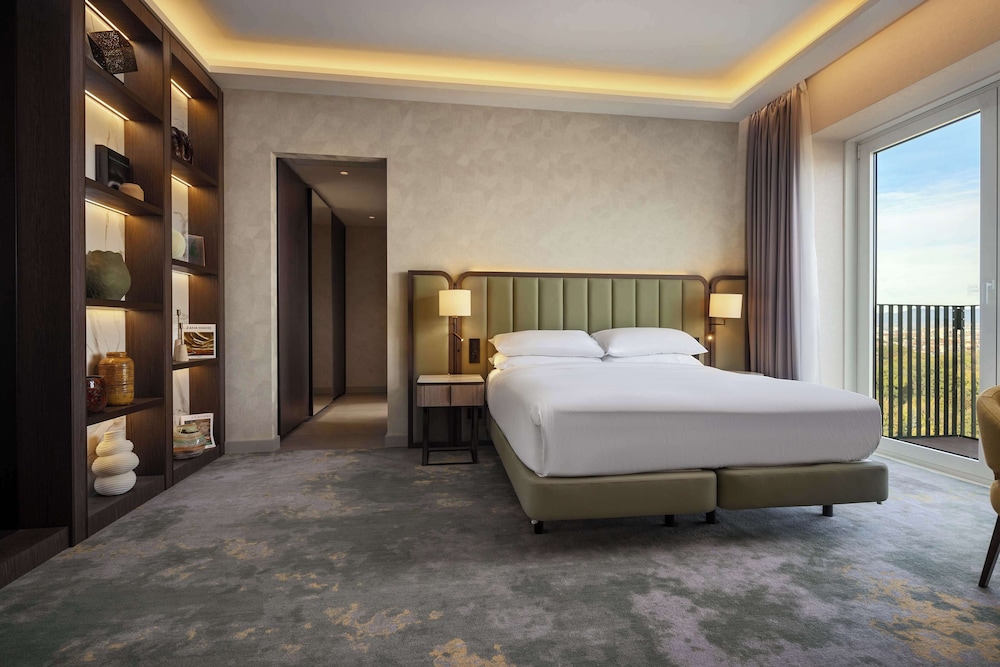 Hilton Sofia — Hotel rooms in Sofia, Sofia (province)