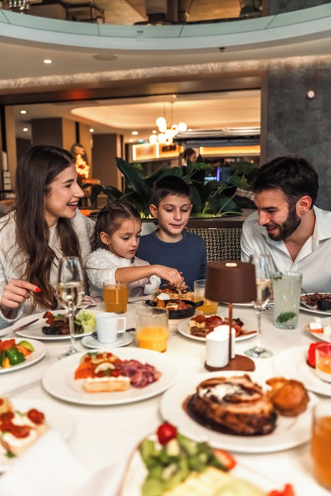 Hilton Sofia — Restaurant & bars in Sofia, Sofia (province)