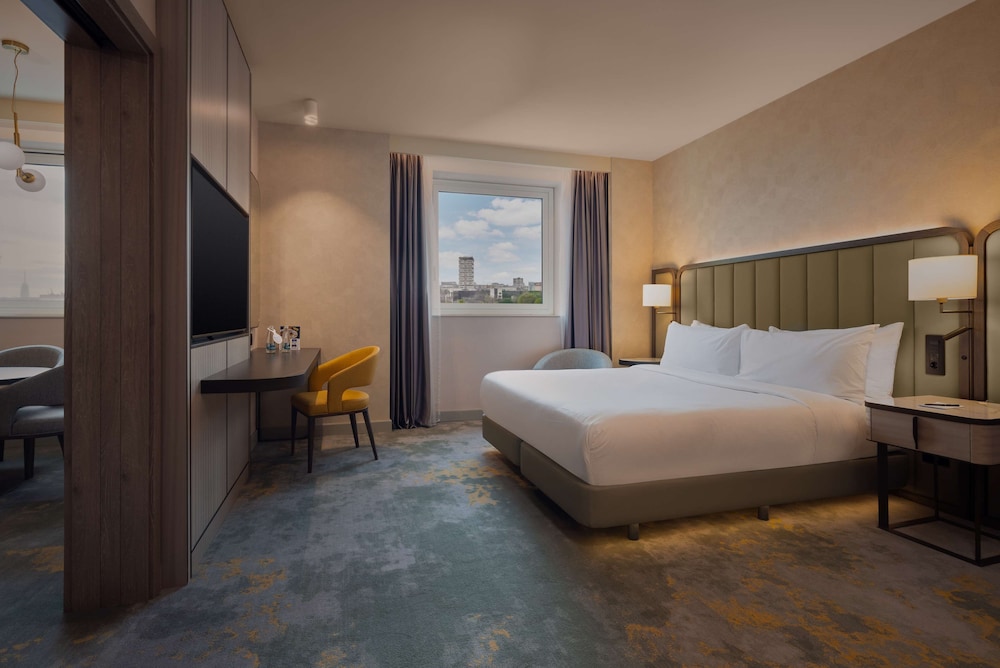 Hilton Sofia — Hotel rooms in Sofia, Sofia (province)