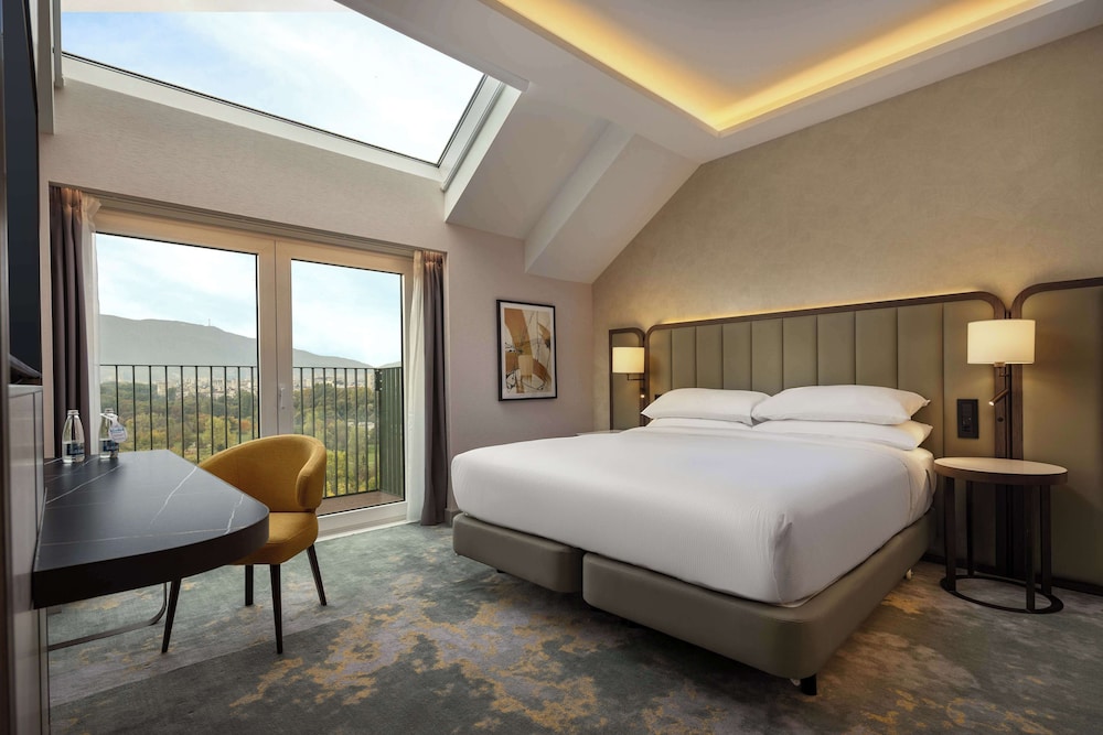 Hilton Sofia — Hotel rooms in Sofia, Sofia (province)