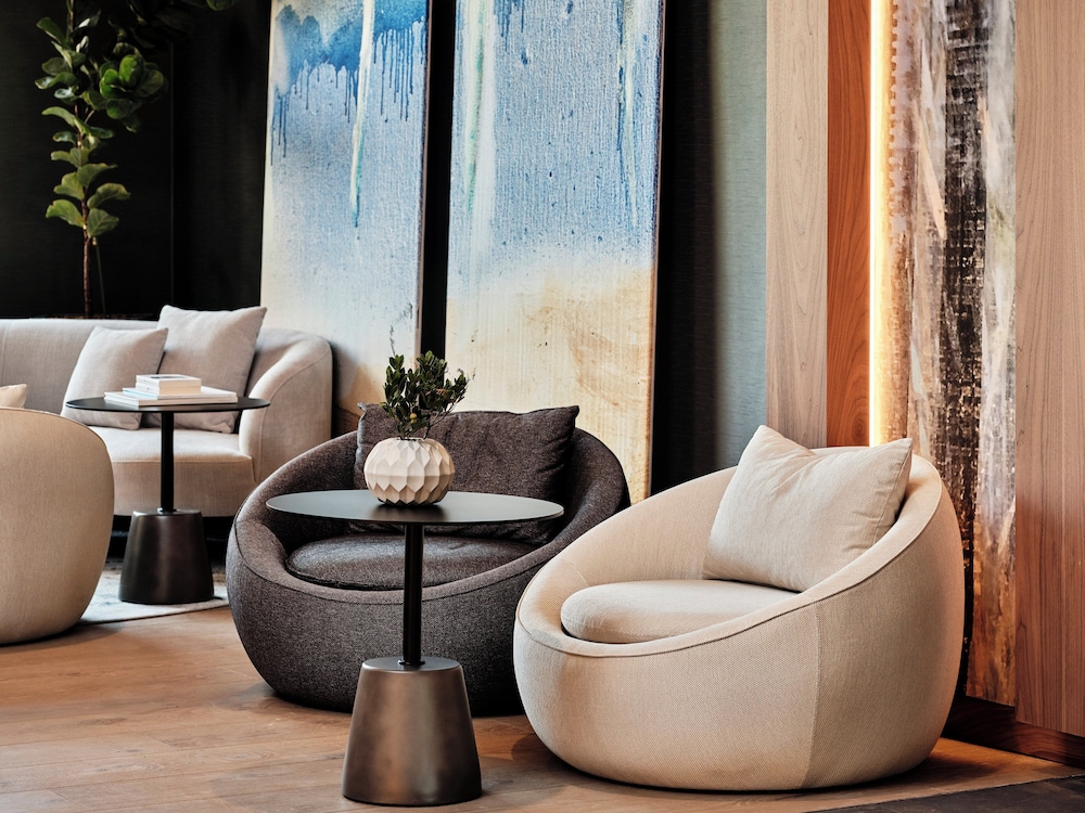 Crowne Plaza Sofia by IHG — Restaurant & bars in Sofia, Sofia (province)