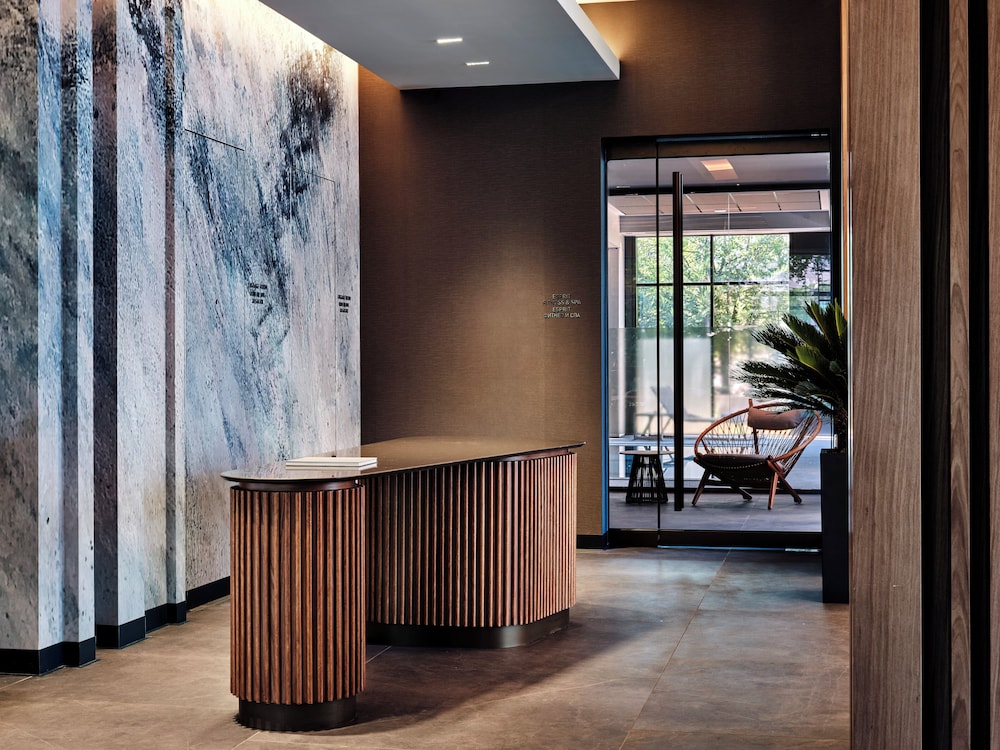 Crowne Plaza Sofia by IHG — Hotel building in Sofia, Sofia (province)
