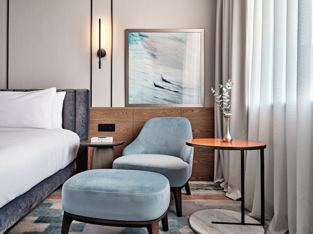 Crowne Plaza Sofia by IHG — Hotel rooms in Sofia, Sofia (province)