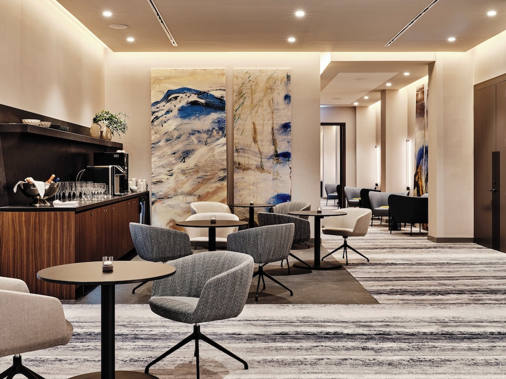 Crowne Plaza Sofia by IHG — Restaurant & bars in Sofia, Sofia (province)