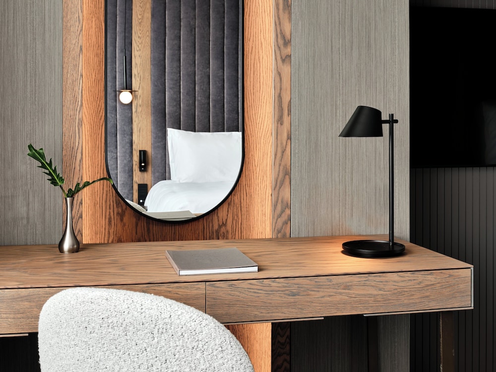 Crowne Plaza Sofia by IHG — Hotel rooms in Sofia, Sofia (province)