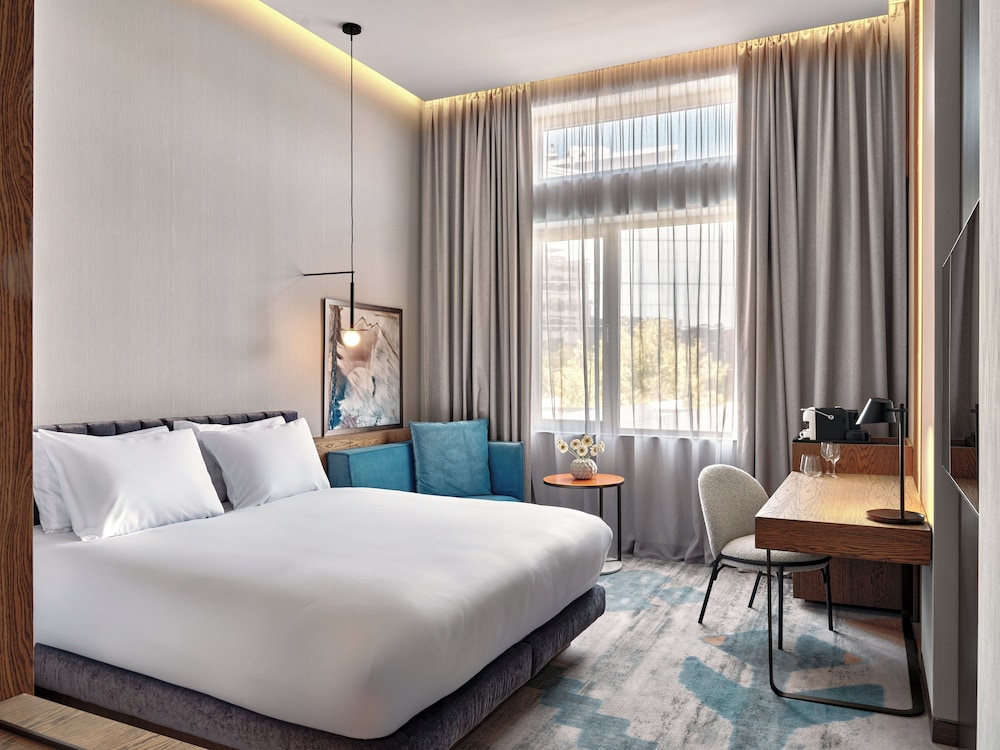 Crowne Plaza Sofia by IHG — Hotel rooms in Sofia, Sofia (province)