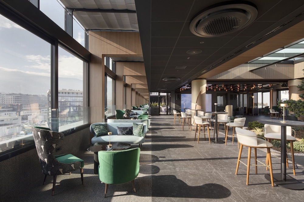 Crowne Plaza Sofia by IHG — Restaurant & bars in Sofia, Sofia (province)