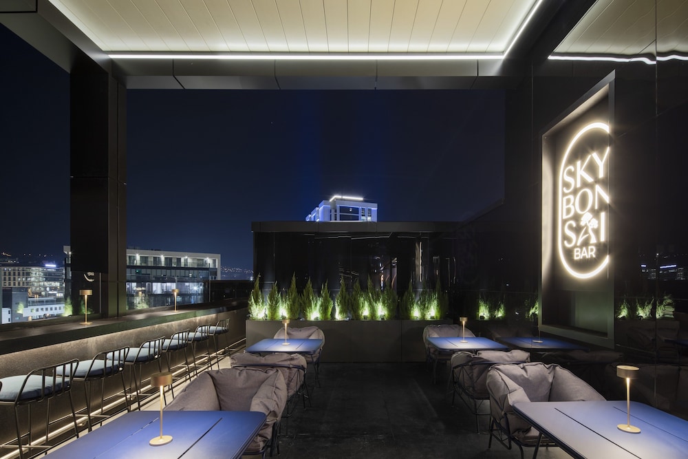 Crowne Plaza Sofia by IHG — Restaurant & bars in Sofia, Sofia (province)
