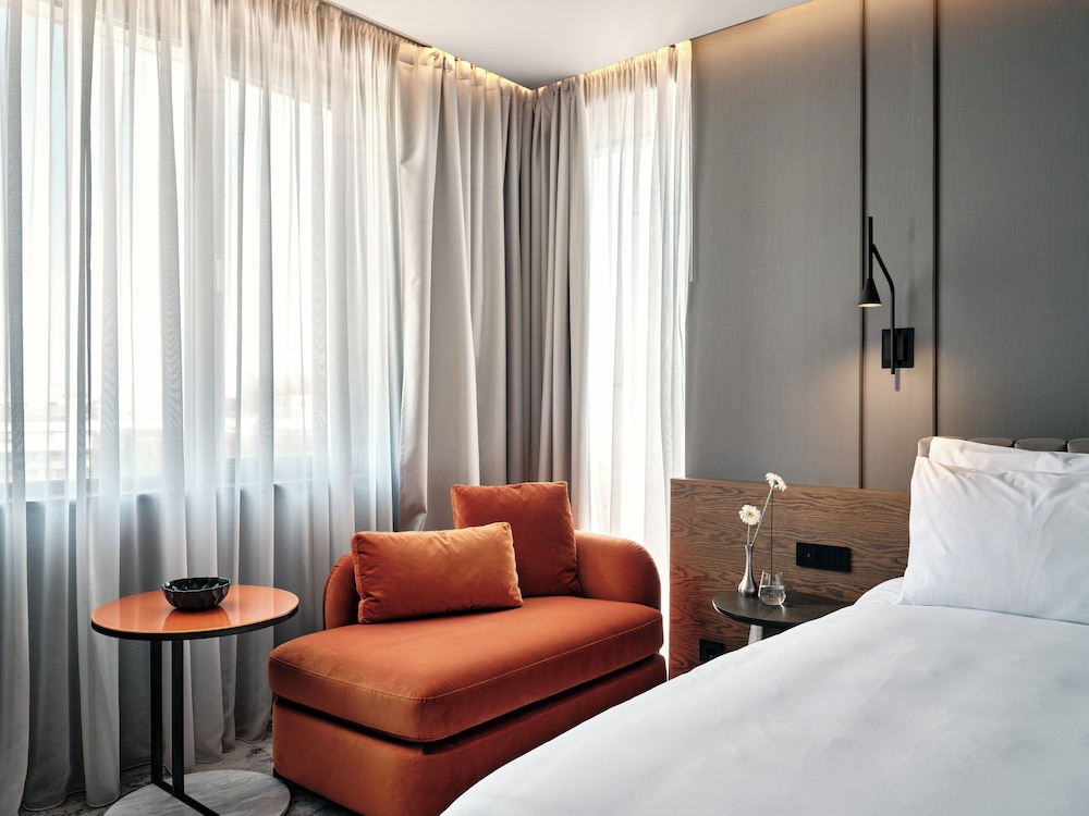 Crowne Plaza Sofia by IHG — Hotel rooms in Sofia, Sofia (province)