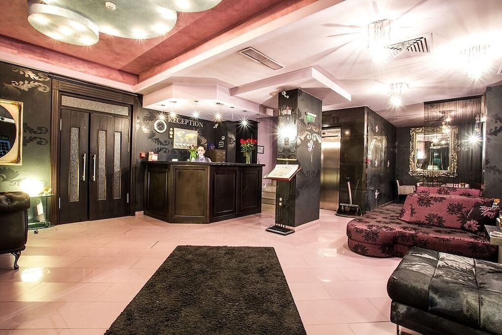 Art Plaza Hotel — Hotel building in Sofia, Sofia (province)