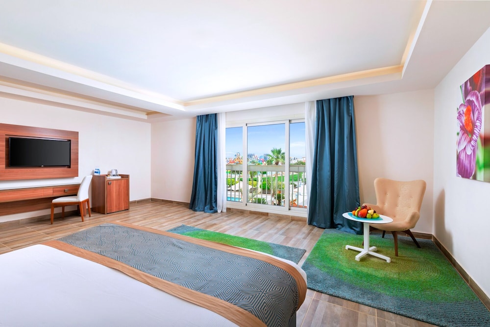 Pickalbatros Aqua Park Sharm El Sheikh - All inclusive — Hotel rooms in Sharm El Sheikh, Red Sea