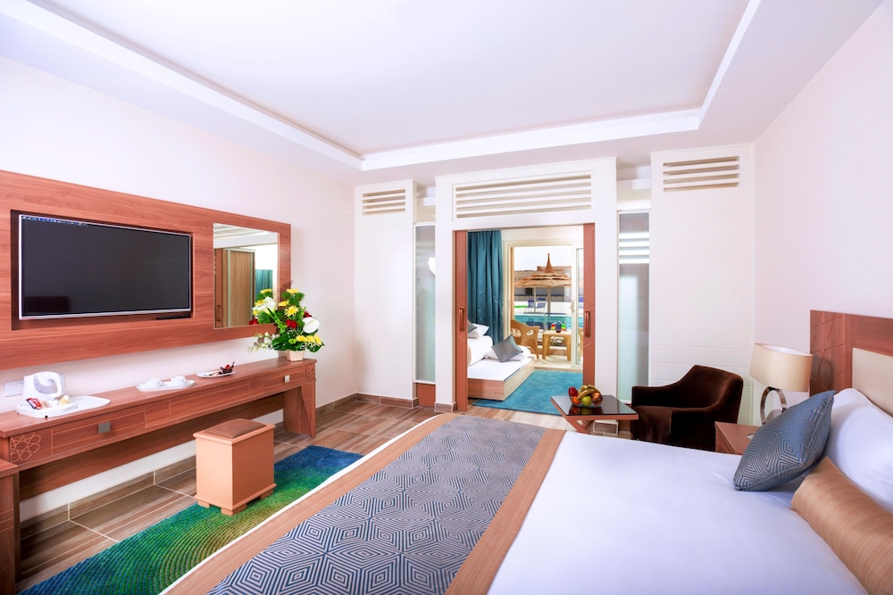 Pickalbatros Aqua Park Sharm El Sheikh - All inclusive — Hotel rooms in Sharm El Sheikh, Red Sea
