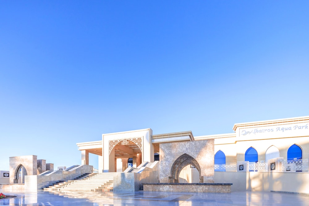 Pickalbatros Aqua Park Sharm El Sheikh - All inclusive — Hotel building in Sharm El Sheikh, Red Sea