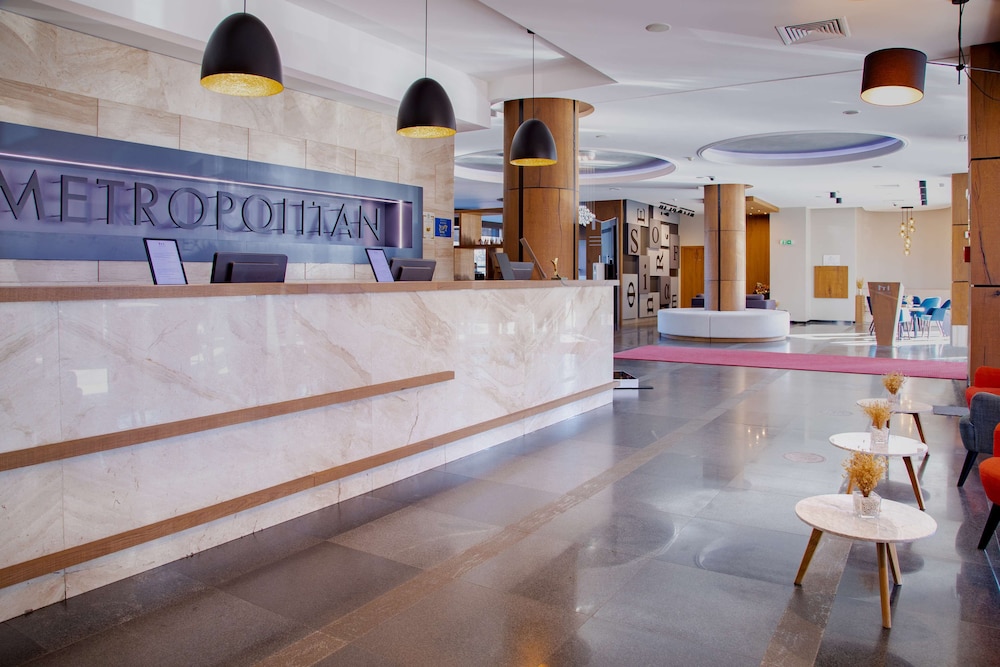 Metropolitan Hotel Sofia, a member of Radisson Individuals — Hotel building in Sofia, Sofia (province)